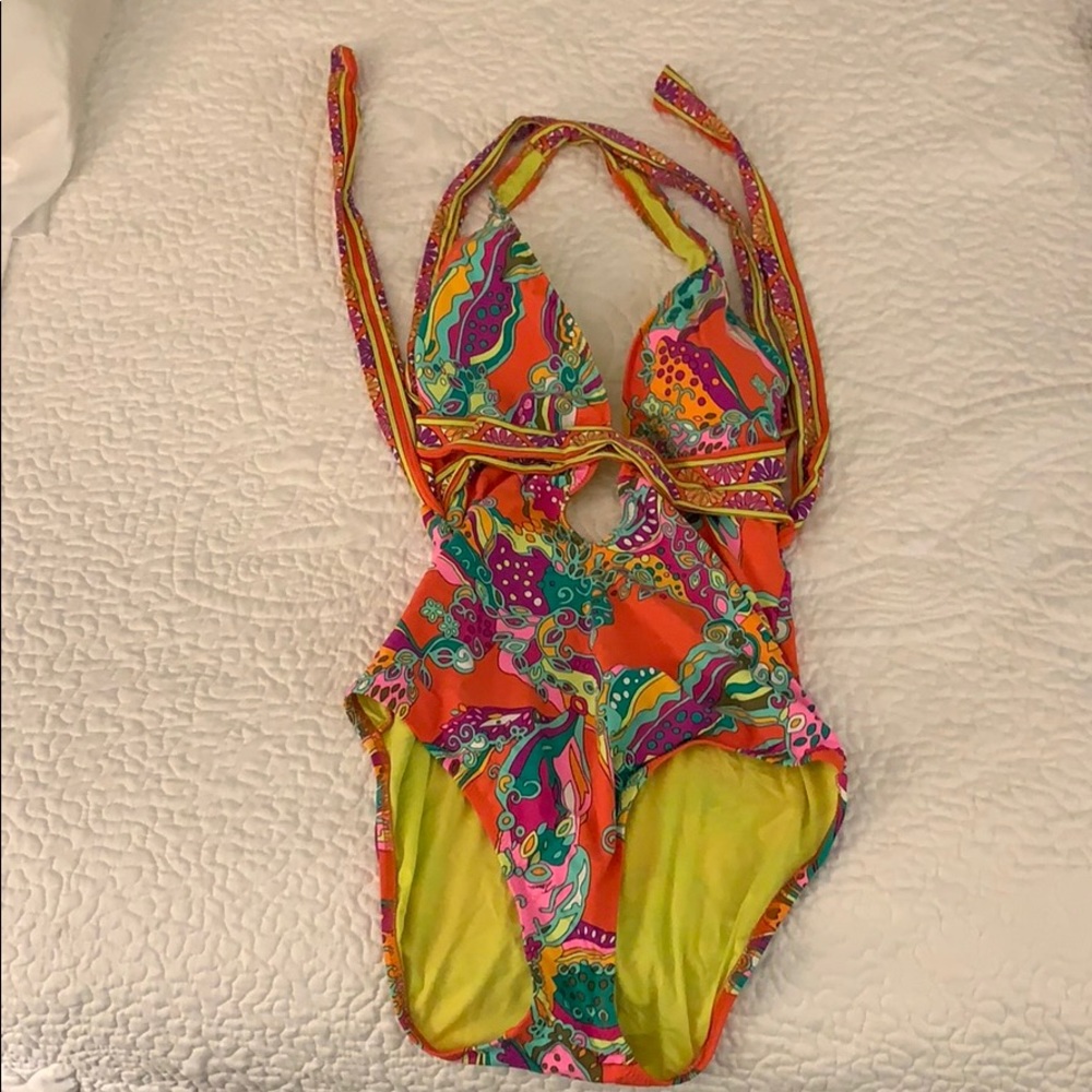 Trina Turk 1-piece bathing suit